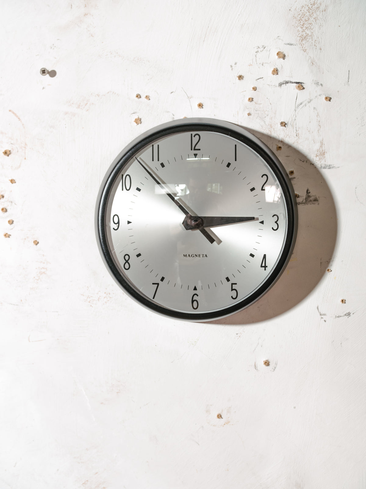 Magneta Slave Clock | Mid-Century British GPO Clock, Satin Black, Quartz Movement