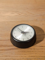 Kleine Magneta Secundaire slaafs Klok | Compacte Mid-Century Britse GPO Klok, Satijnzwart, quartz uurwerk