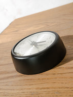 Kleine Magneta Secundaire slaafs Klok | Compacte Mid-Century Britse GPO Klok, Satijnzwart, quartz uurwerk