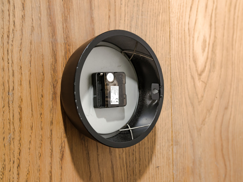 Kleine Magneta Secundaire slaafs Klok | Compacte Mid-Century Britse GPO Klok, Satijnzwart, quartz uurwerk