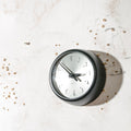 Kleine Magneta Secundaire slaafs Klok | Compacte Mid-Century Britse GPO Klok, Satijnzwart, quartz uurwerk