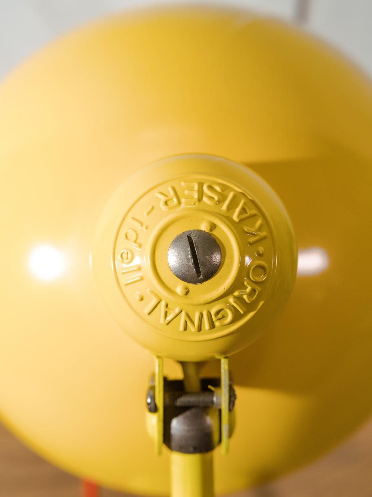 Kaiser Idell Model 6556 Bureaulamp | Originele Bauhaus Tafellamp van Christian Dell, Retro Geel