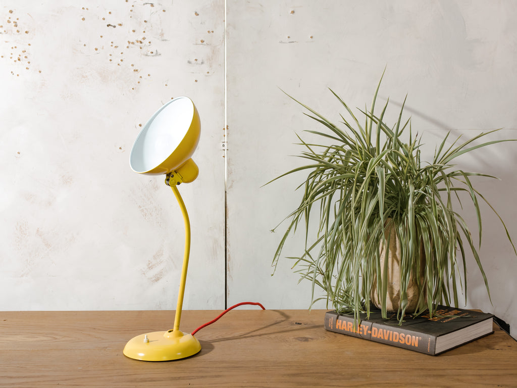 Kaiser Idell Model 6556 Bureaulamp | Originele Bauhaus Tafellamp van Christian Dell, Retro Geel