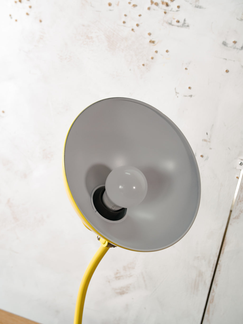 Kaiser Idell Model 6556 Bureaulamp | Originele Bauhaus Tafellamp van Christian Dell, Retro Geel