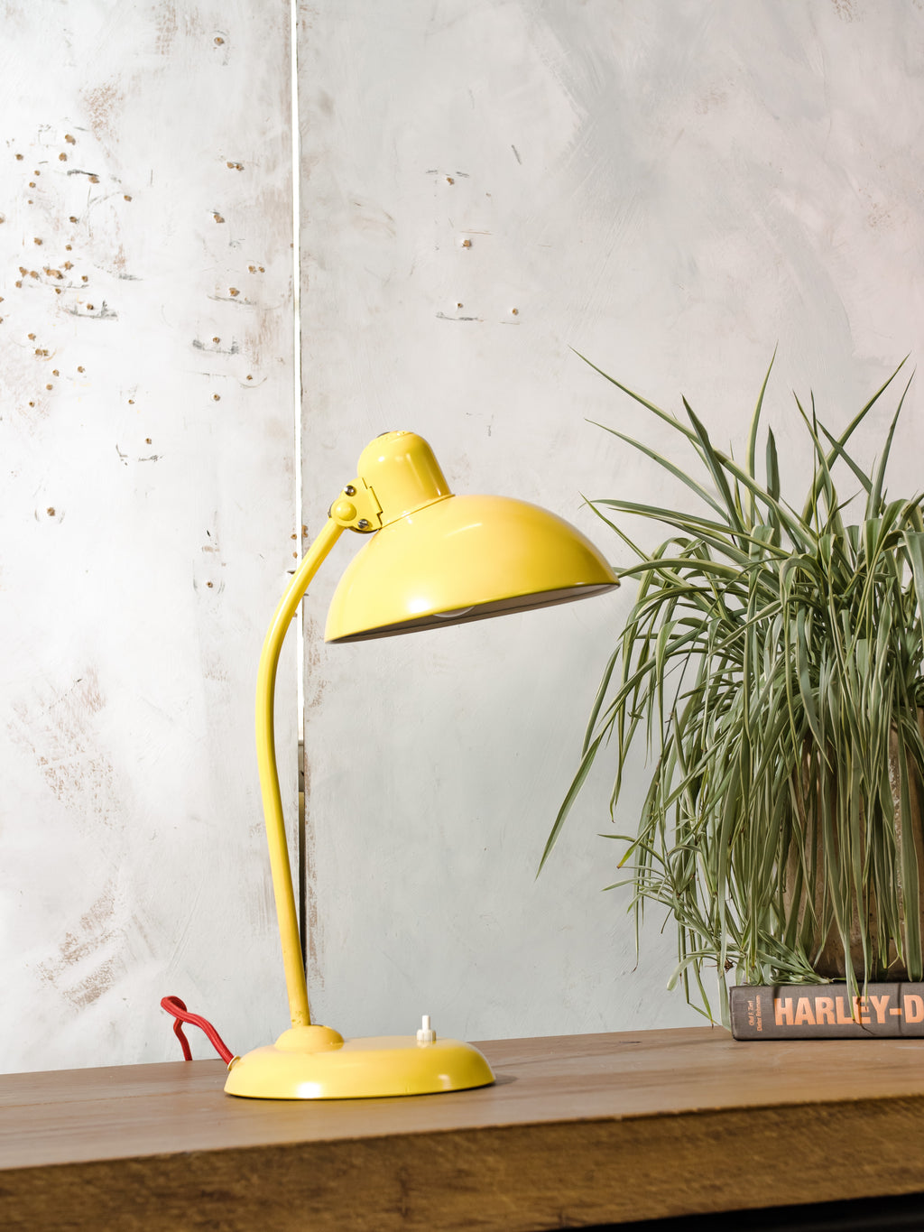 Kaiser Idell Model 6556 Bureaulamp | Originele Bauhaus Tafellamp van Christian Dell, Retro Geel