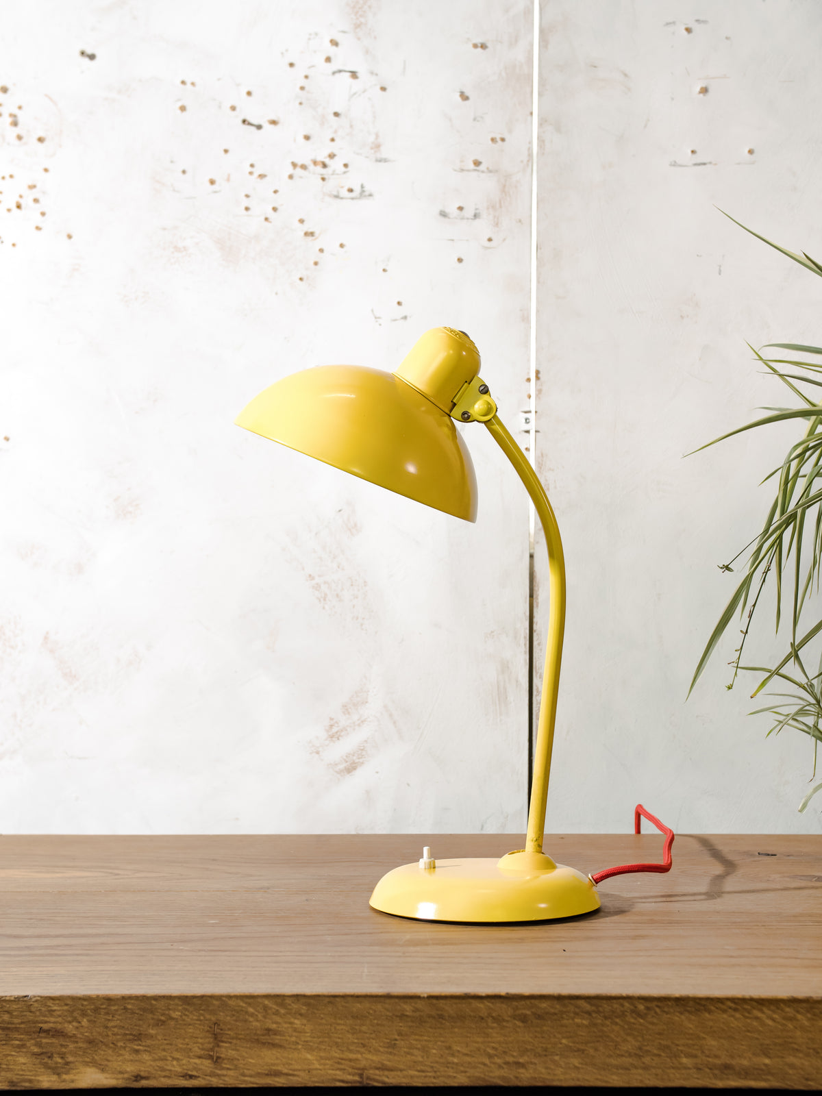 Kaiser Idell Model 6556 Bureaulamp | Originele Bauhaus Tafellamp van Christian Dell, Retro Geel