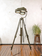 Heraeus Hanaulux London Surgical Lamp Floor Light | Upcycled 1990s Operating Room Lamp on Bundeswehr Tripod