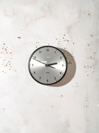 Gent of Leicester Secundaire Klok | Jaren 60 Zwarte Fabrieksklok, Quartz uurwerk omgebouwd