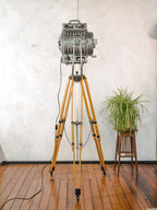 ARRI 2KW Fresnel Cinema Spotlight Floor Lamp | 1950s Arnold & Richter Munich in Original Grey Paint on Original ARRI Wooden Tripod