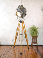 ARRI 2KW Fresnel Cinema Spotlight Floor Lamp | 1950s Arnold & Richter Munich in Original Grey Paint on Original ARRI Wooden Tripod
