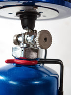 Blauwe NOS Nitrous Oxide Fles Lamp met Blauwe Powerfilter Kap | Tafel- of Wandlamp met Beugel, Fast & Furious Decor, Upcycled Brandblusser