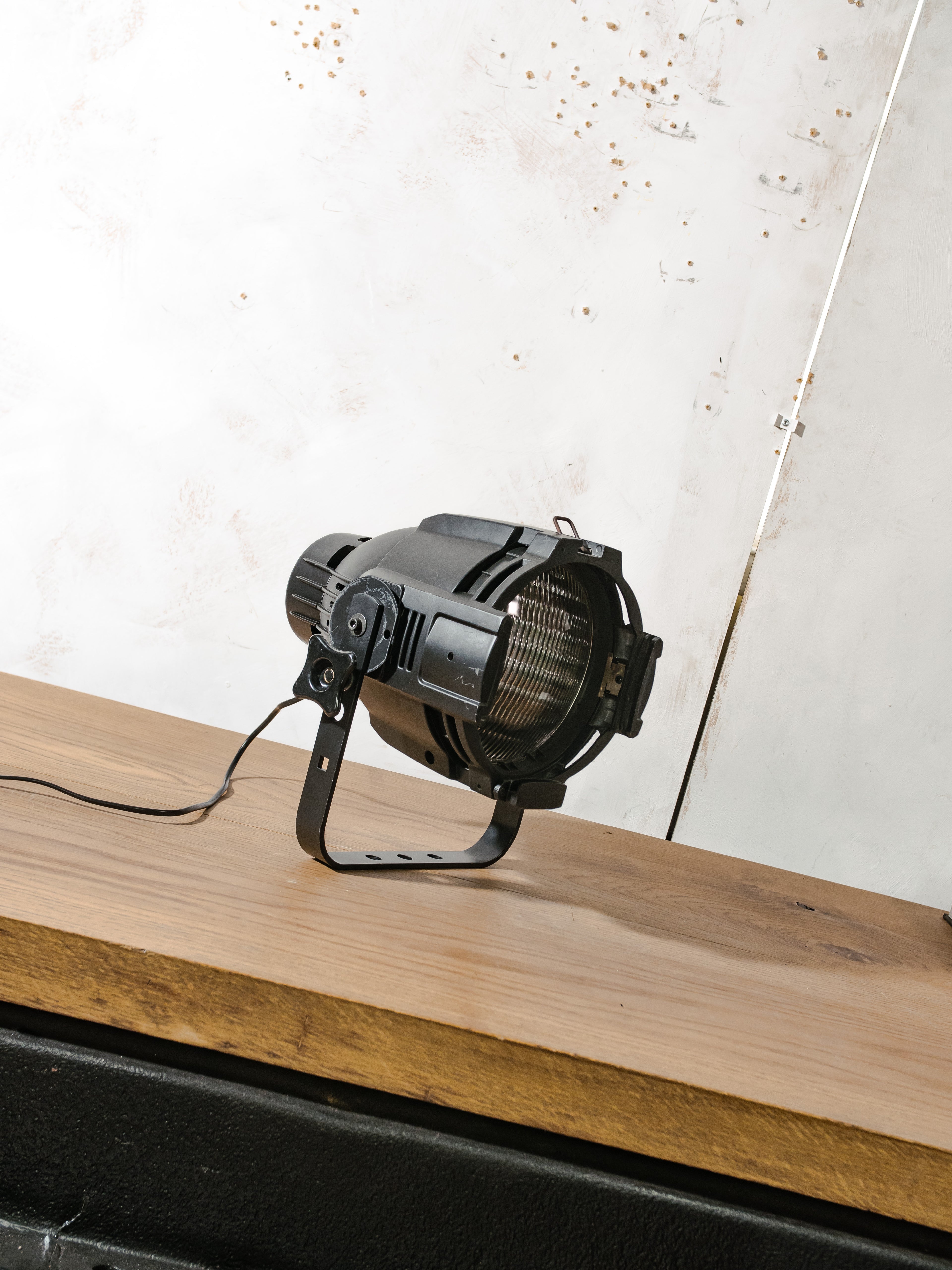 Fargo Multipar Spotlight Table Lamp | Vintage PAR Stage Light for Desk or Wall Mount