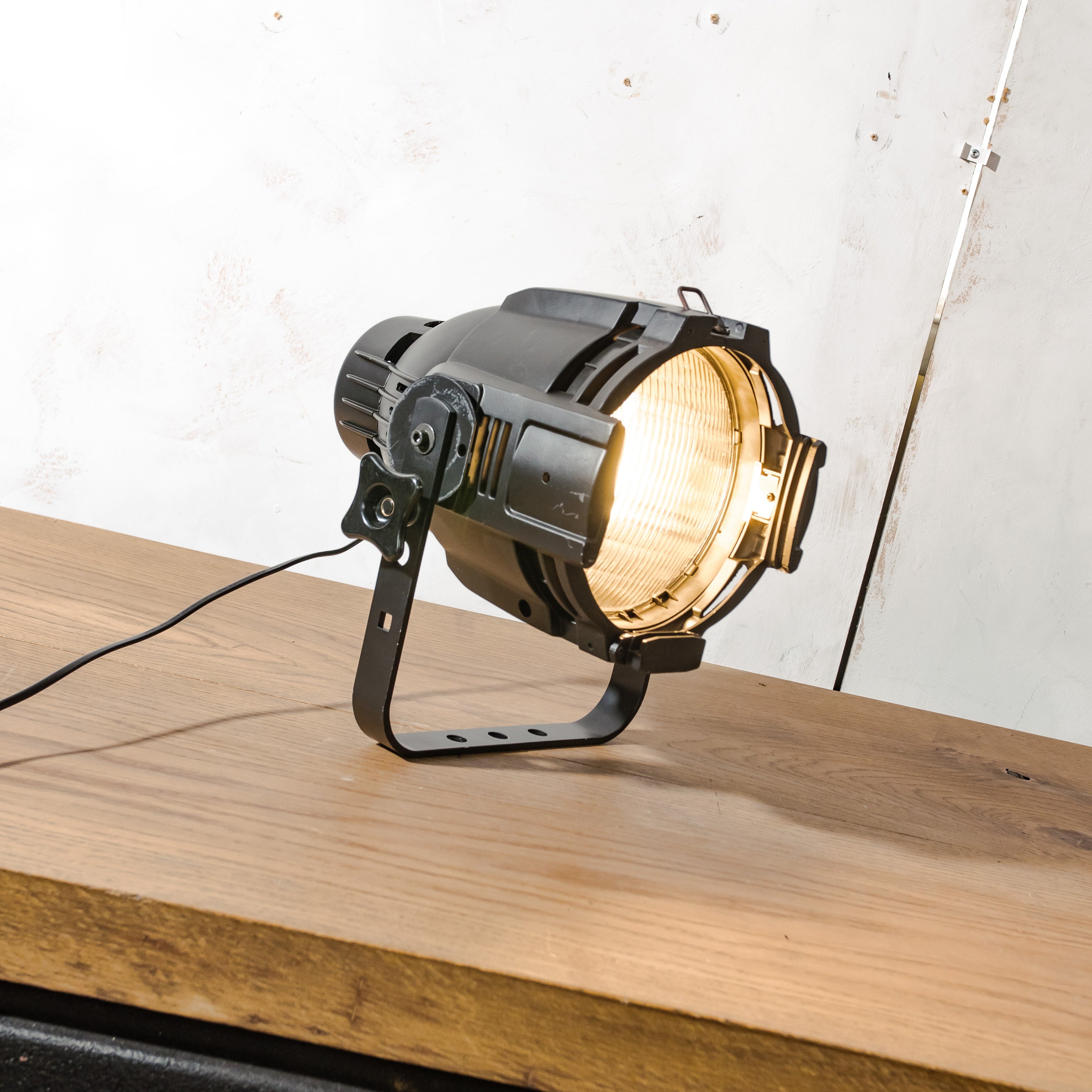 Fargo Multipar Spotlight Table Lamp | Vintage PAR Stage Light for Desk or Wall Mount