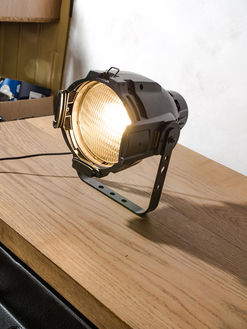 Fargo Multipar Spotlight Table Lamp | Vintage PAR Stage Light for Desk or Wall Mount
