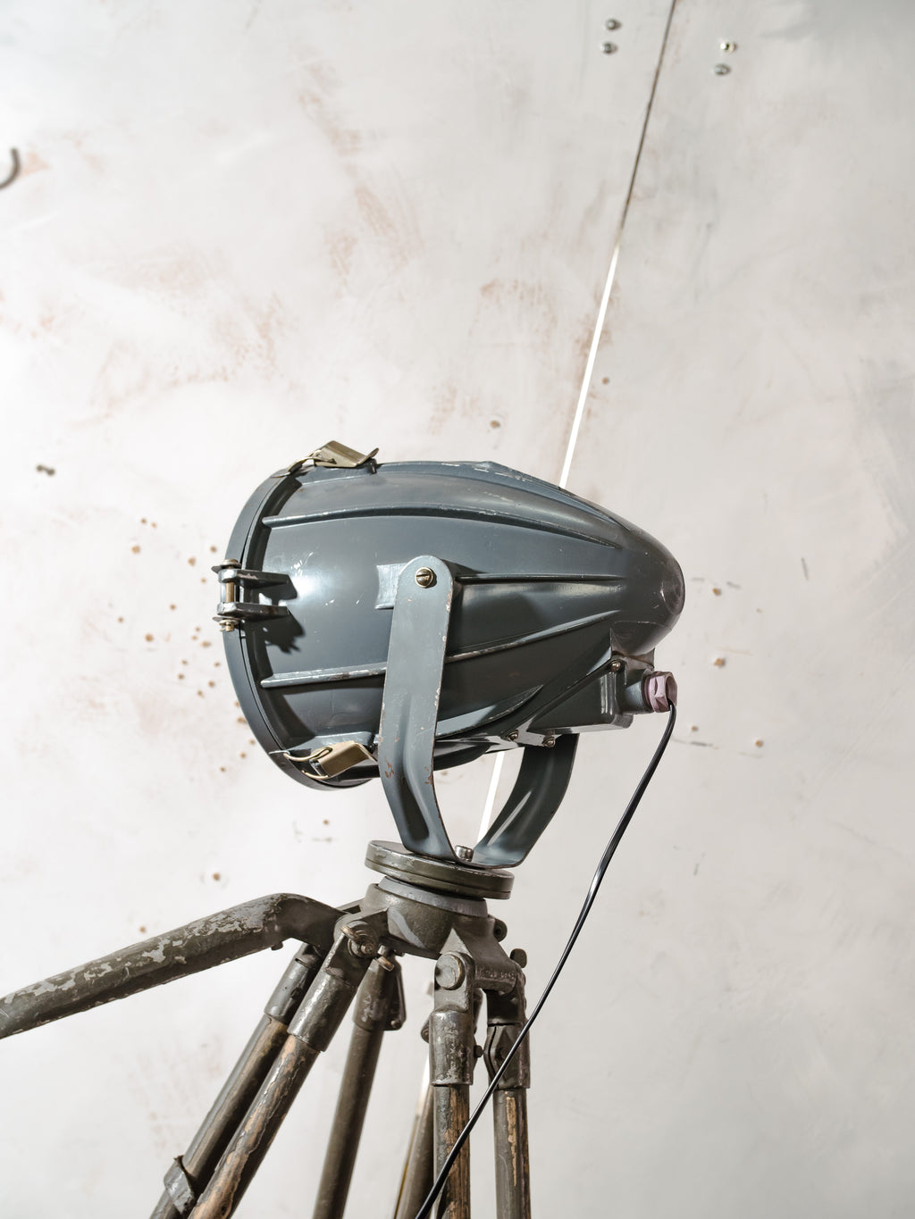 Soviet JP54 "Rocket" Spotlight Floor Lamp | Vintage 1970s USSR Studio Light on Ertel-Werk Tripod