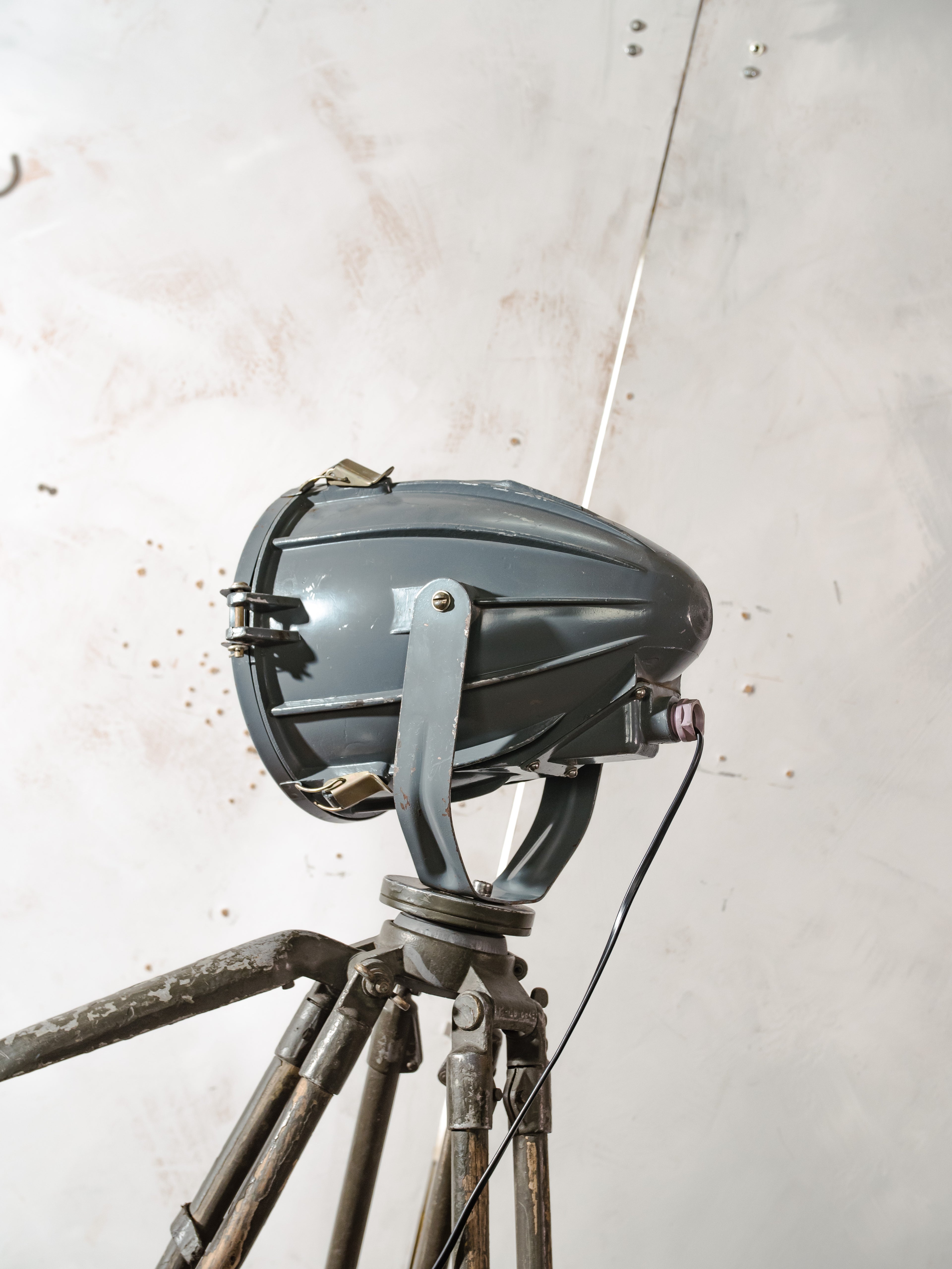 Soviet JP54 "Rocket" Spotlight Floor Lamp | Vintage 1970s USSR Studio Light on Ertel-Werk Tripod