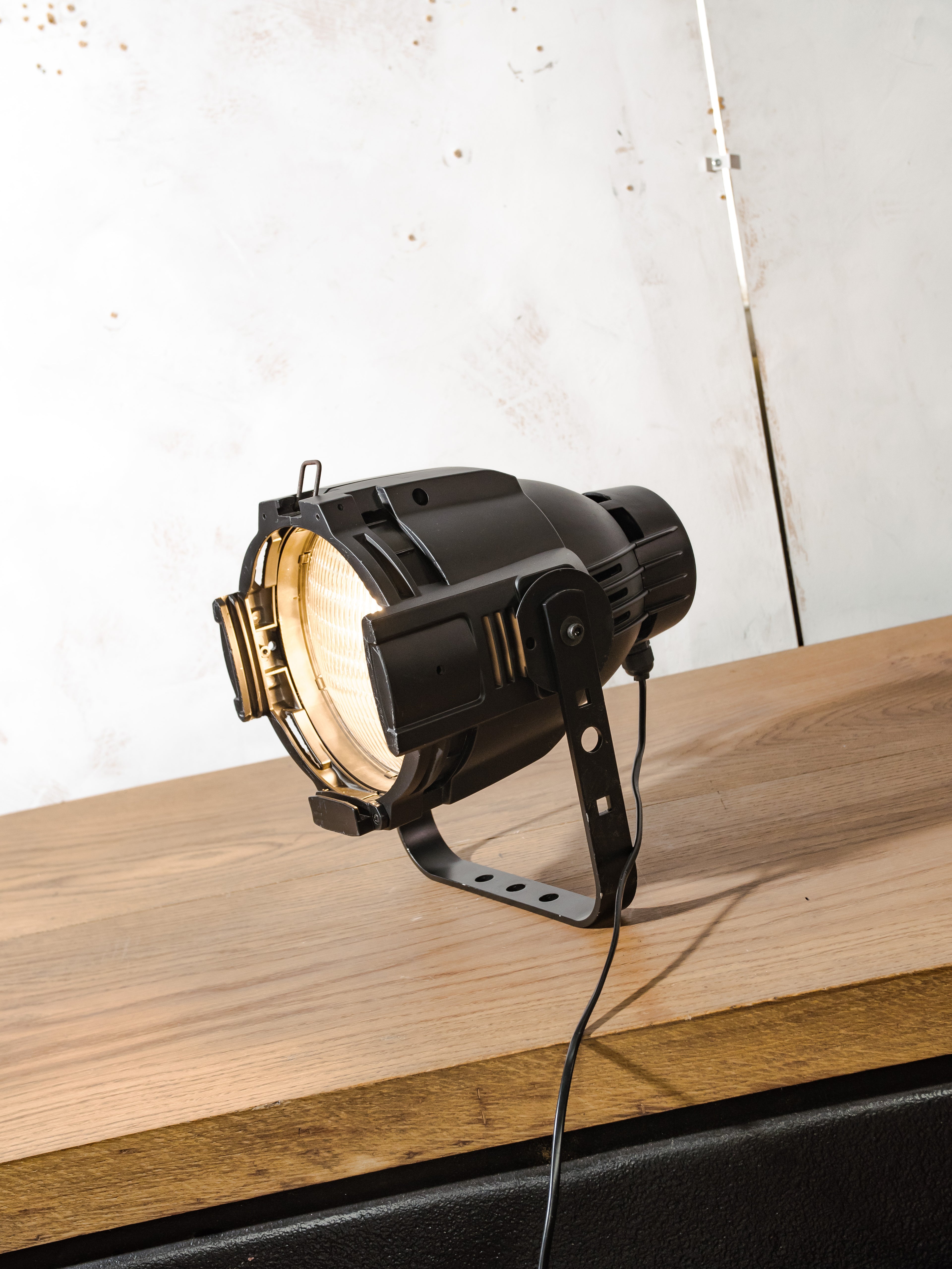 Fargo Multipar Spotlight Table Lamp | Vintage PAR Stage Light for Desk or Wall Mount