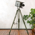 Strand Electric Patt 45 Theaterspot Vloerlamp | Jaren 60 Britse Toneellamp op Ertel-Werk Bundeswehr Statief