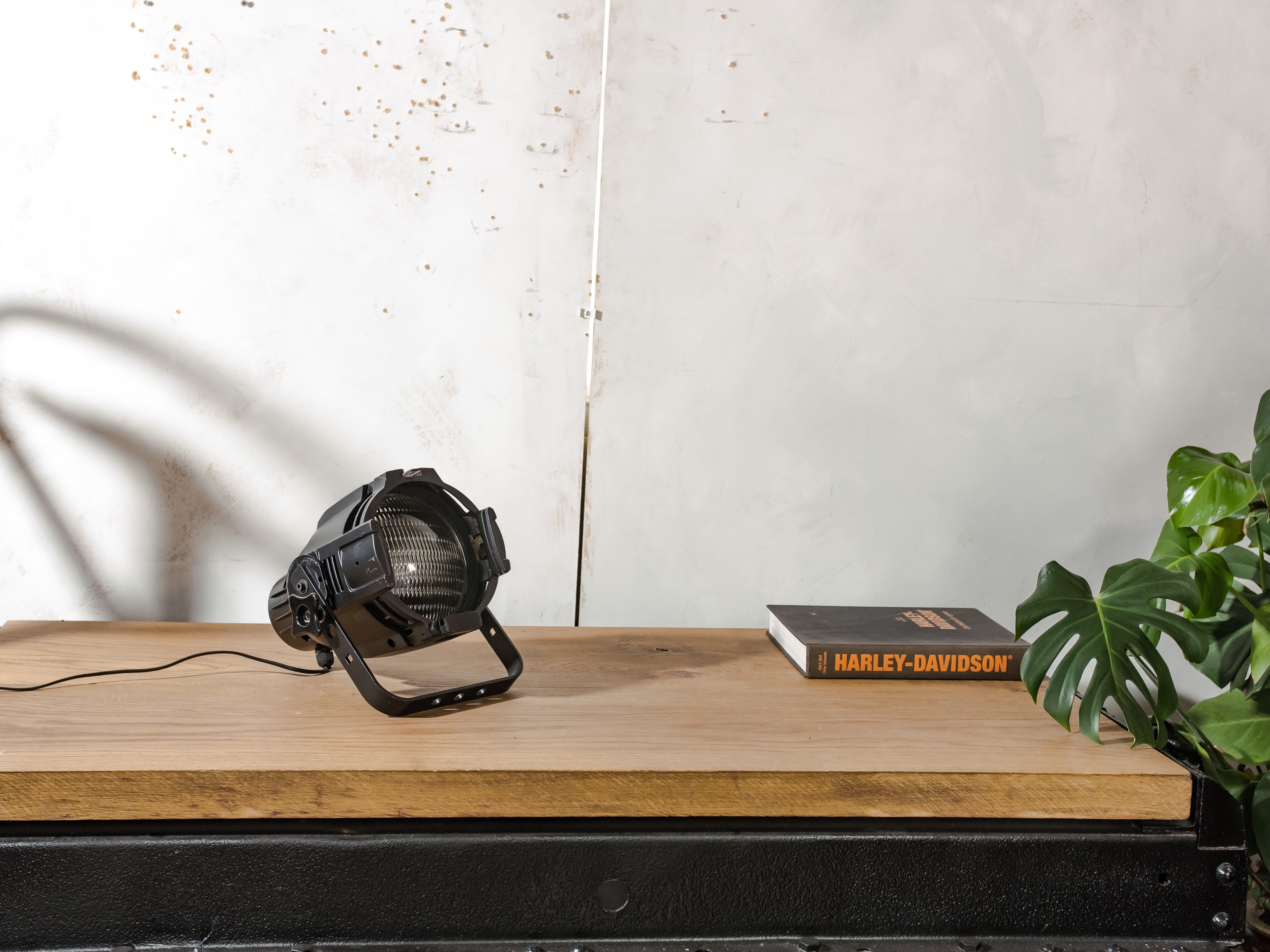 Fargo Multipar Spotlight Table Lamp | Vintage PAR Stage Light for Desk or Wall Mount