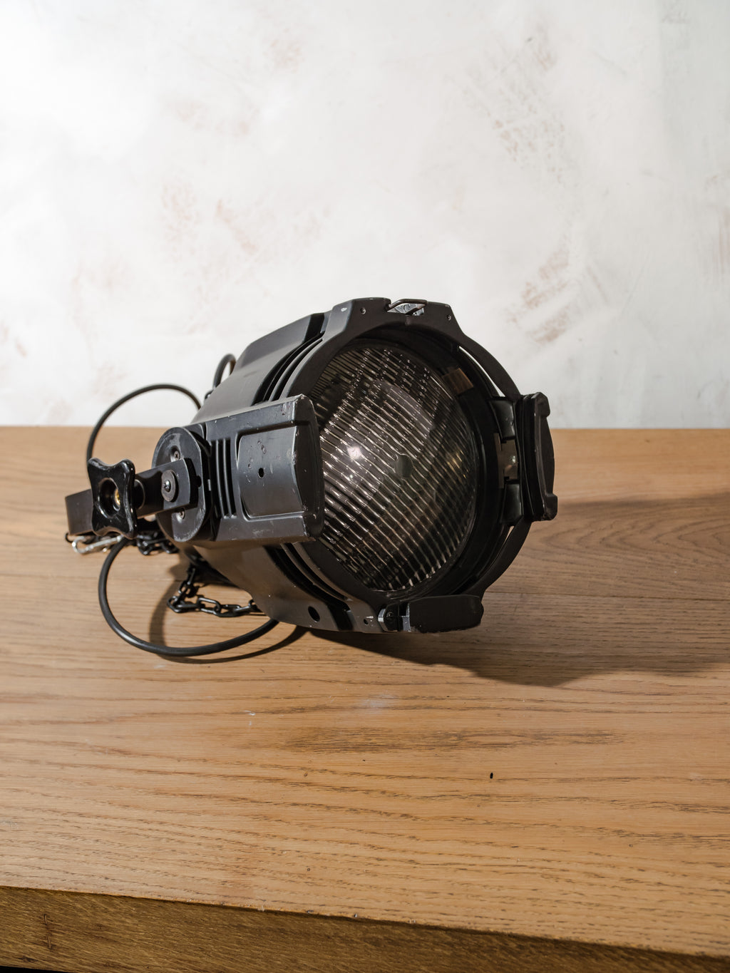 Fargo PAR Spotlight Pendant Lamp | Vintage Theatre Stage Light Hanging Lamp with Chain
