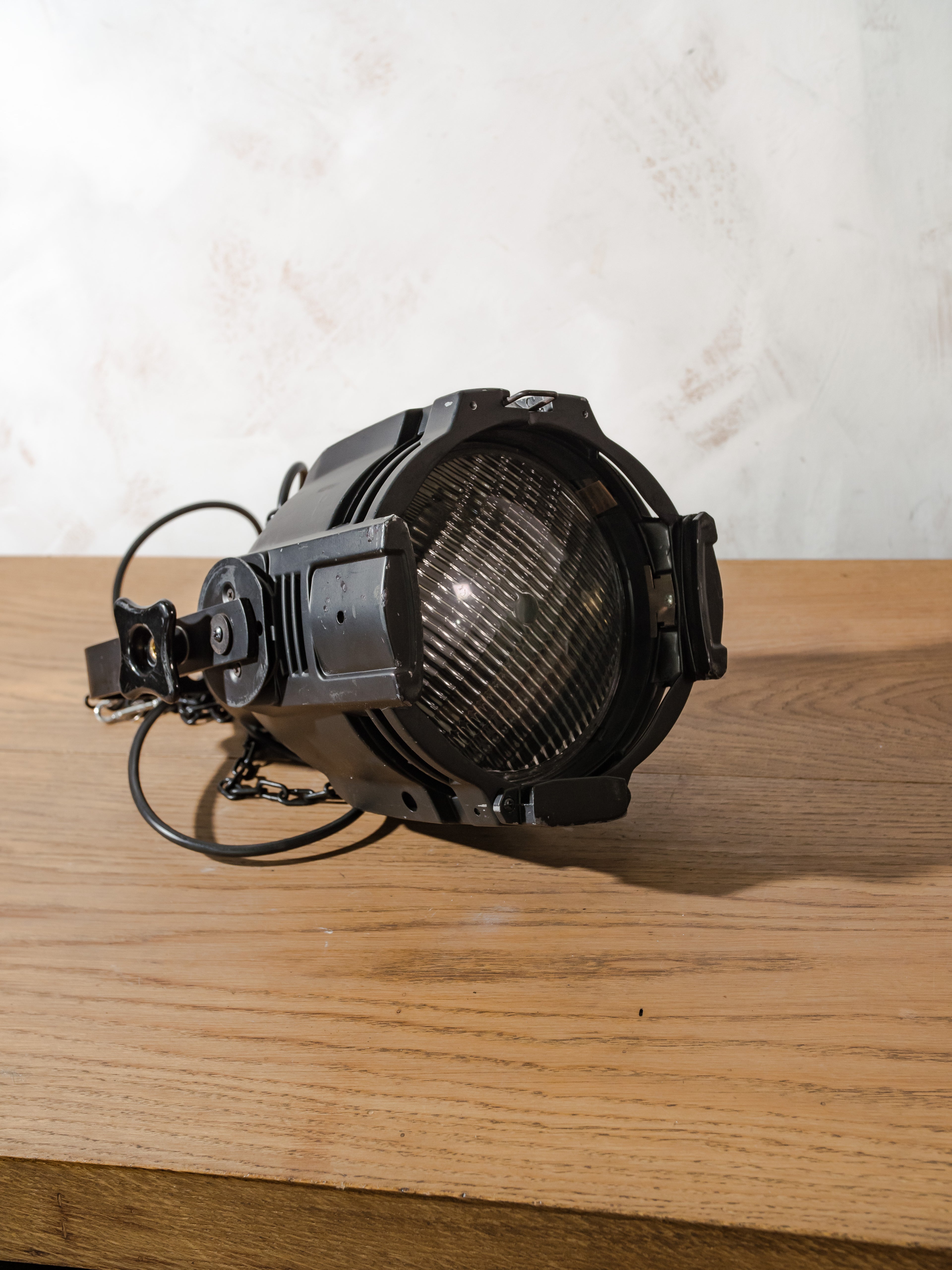 Fargo PAR Spotlight Pendant Lamp | Vintage Theatre Stage Light Hanging Lamp with Chain