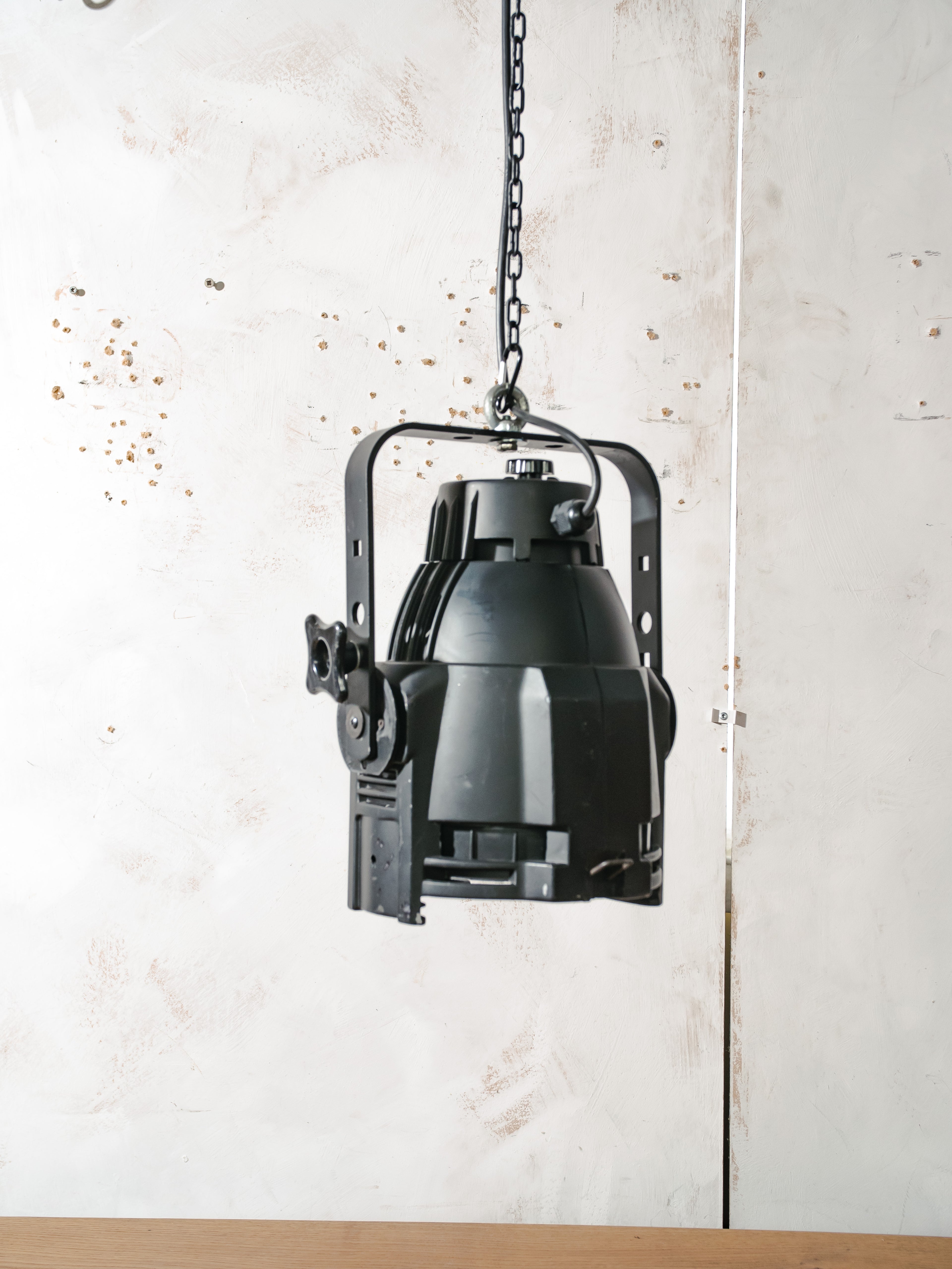 Fargo PAR Spotlight Pendant Lamp | Vintage Theatre Stage Light Hanging Lamp with Chain