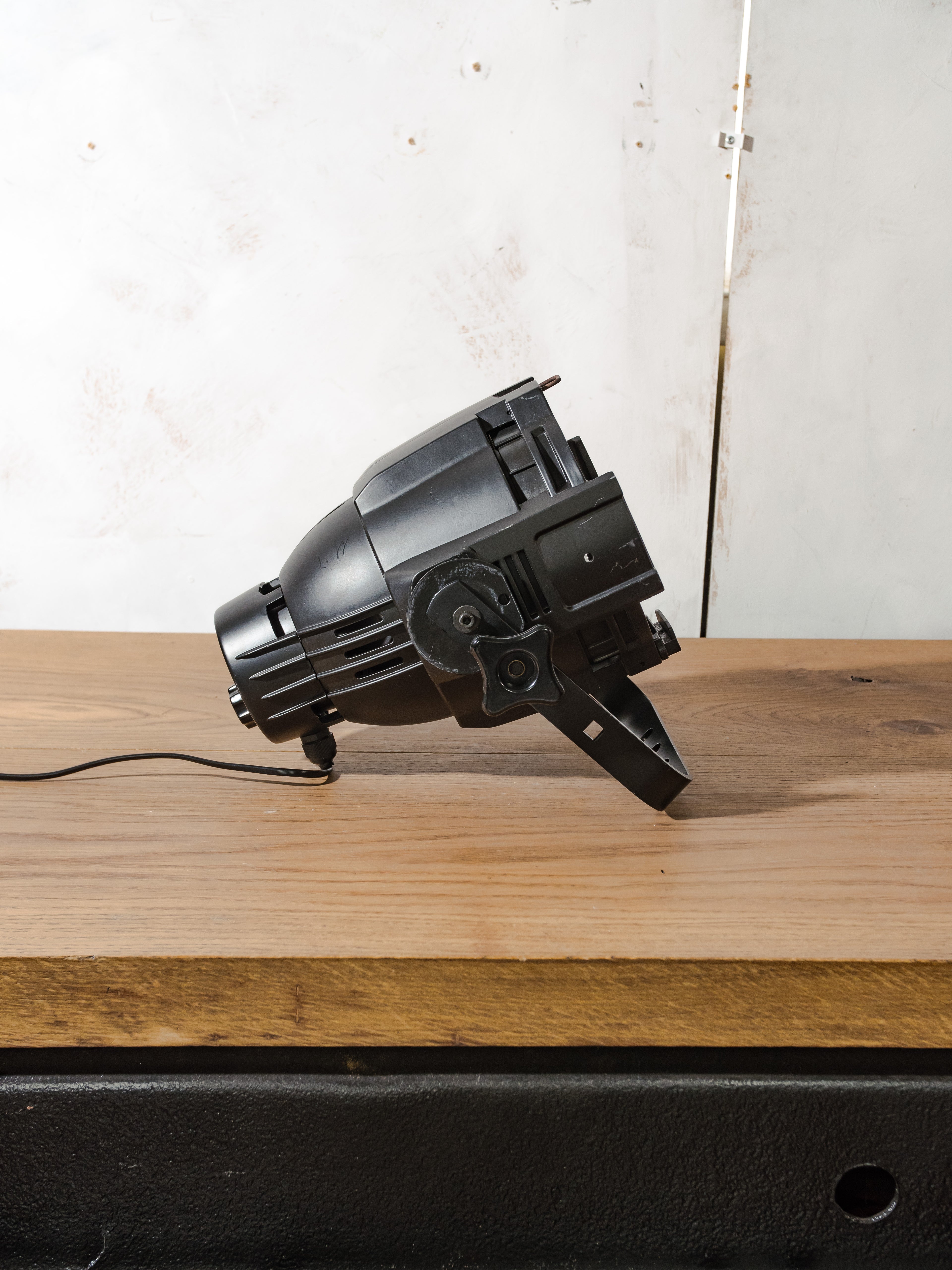 Fargo Multipar Spotlight Table Lamp | Vintage PAR Stage Light for Desk or Wall Mount