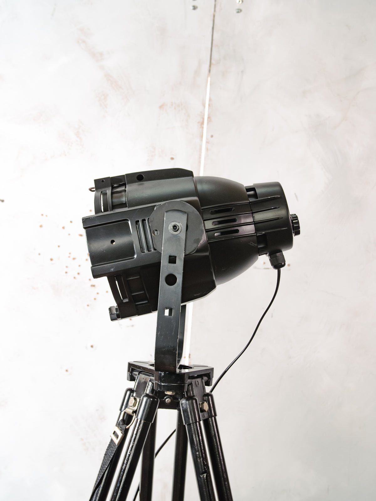 Fargo Multipar Theatre Spotlight Floor Lamp | Vintage Stage Light on Black Surveyor's Tripod
