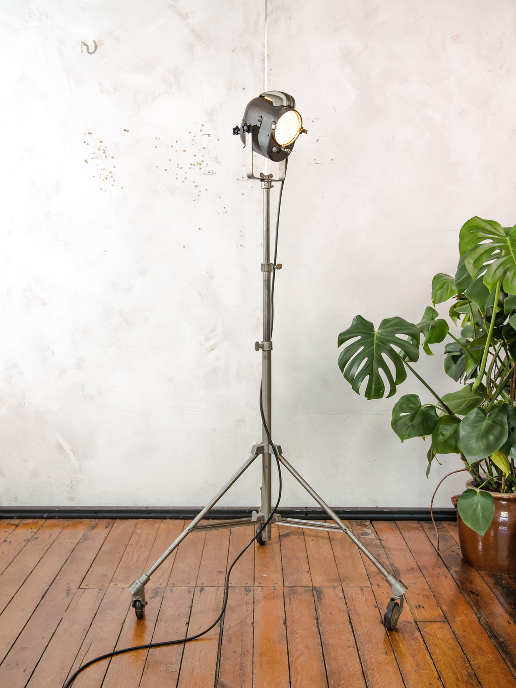 LITA Theatre Spotlight Floor Lamp | 1950s French Fresnel Projector on Rare Original Rolling Tripod