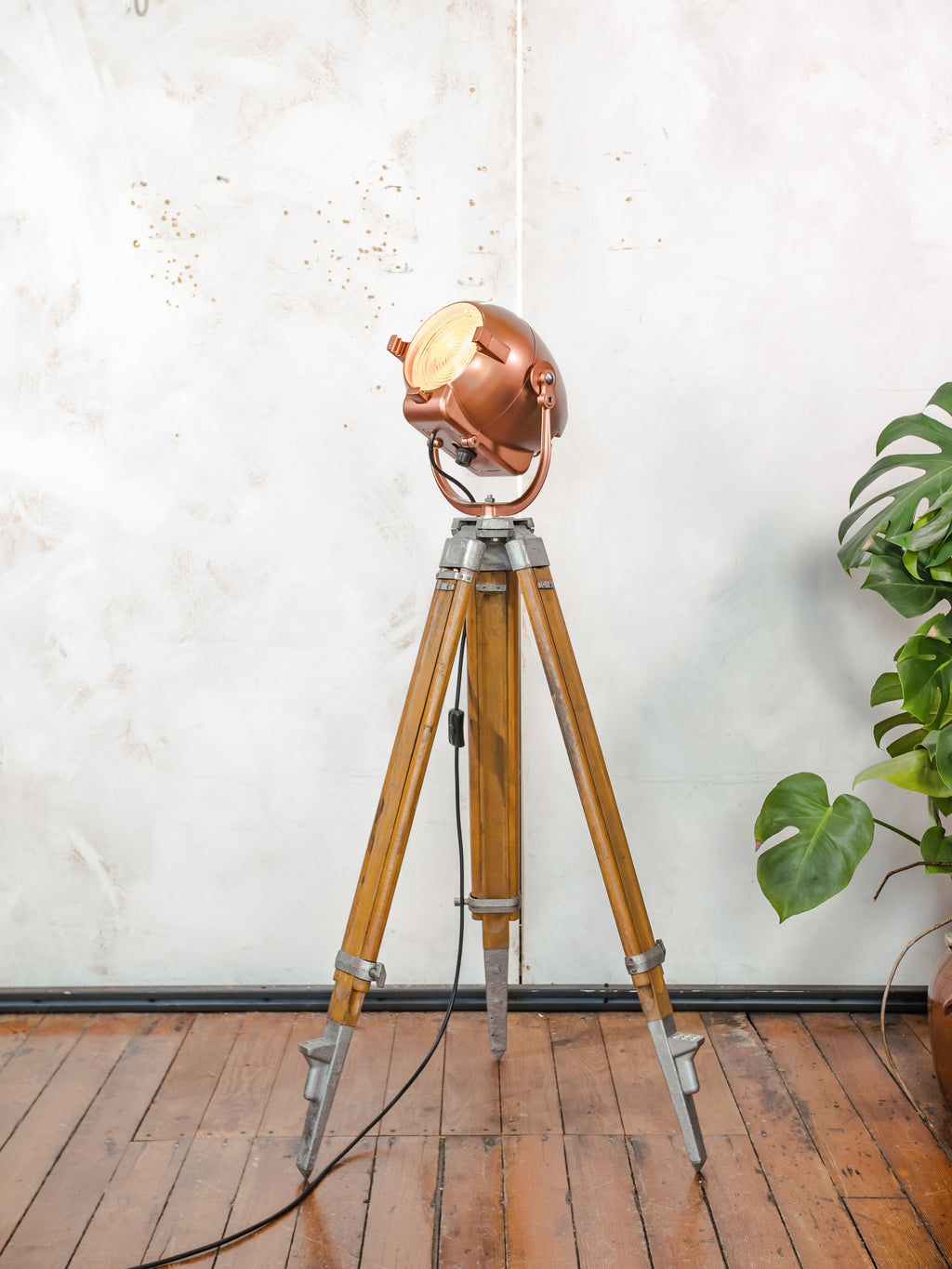 Vintage Strand Electric Patt 123 theaterspot vloerlamp | Industriële statief podiumlamp | Rood koper | Loft decor