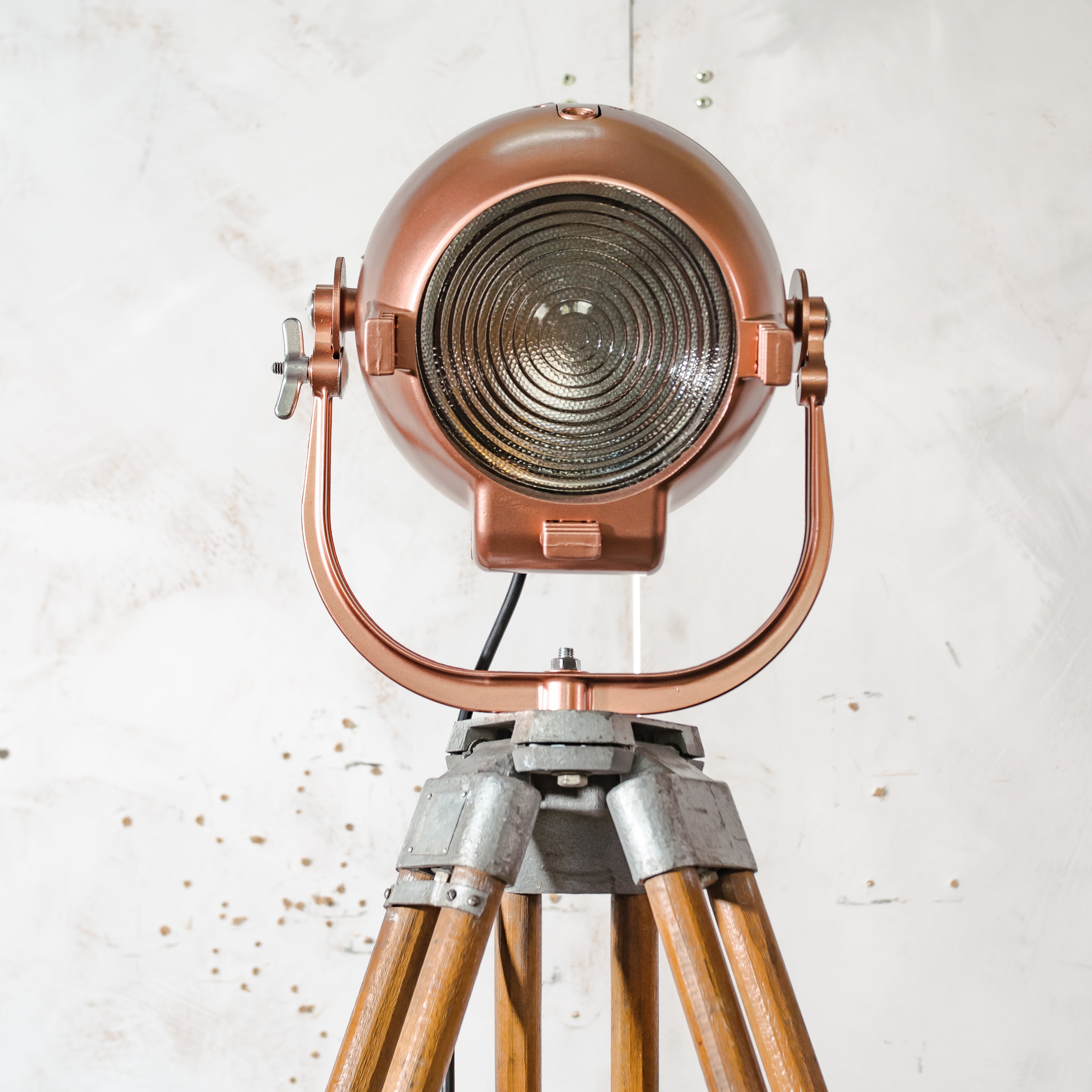 Vintage Strand Electric Patt 123 theaterspot vloerlamp | Industriële statief podiumlamp | Rood koper | Loft decor