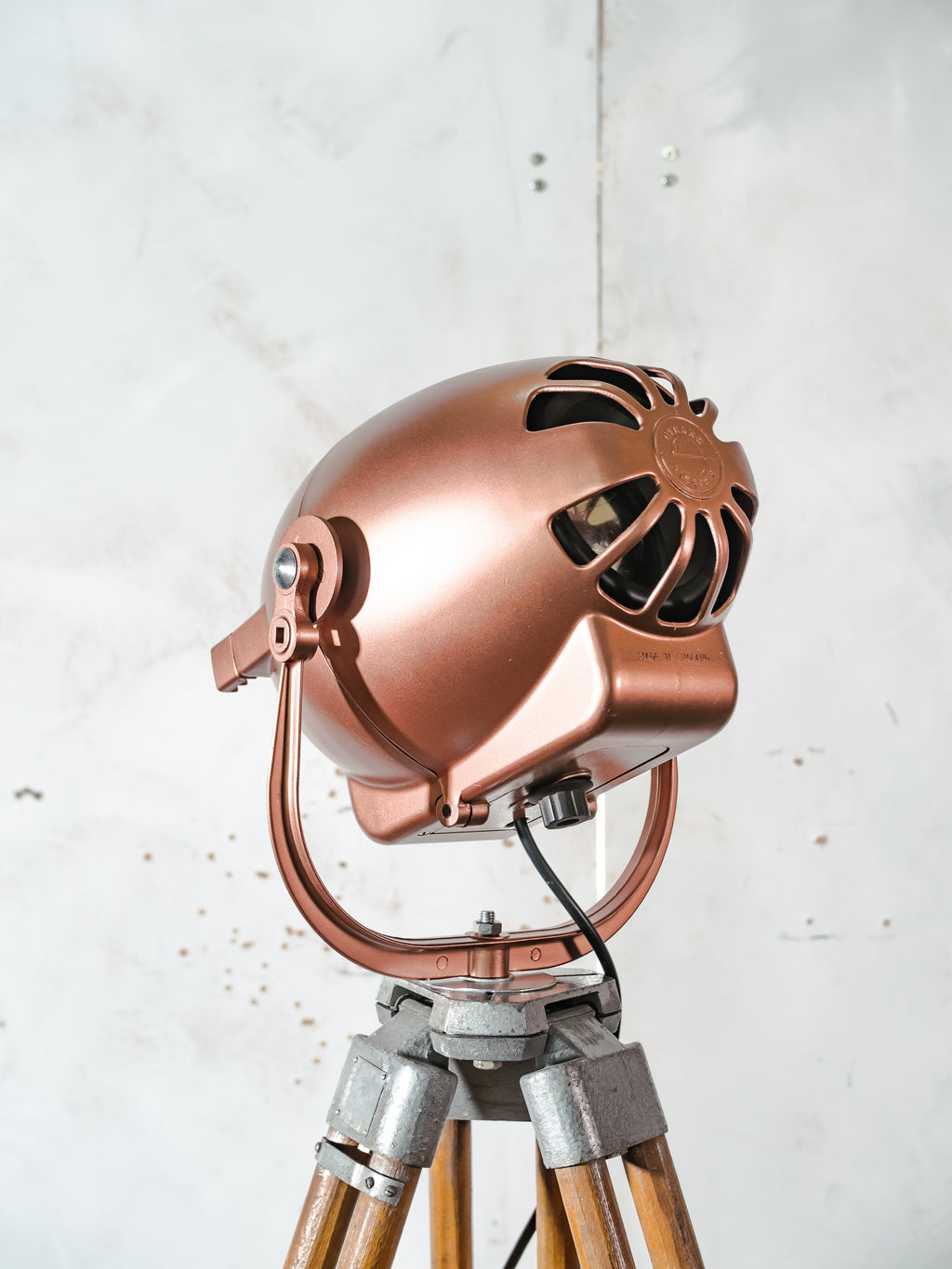 Vintage Strand Electric Patt 123 theaterspot vloerlamp | Industriële statief podiumlamp | Rood koper | Loft decor