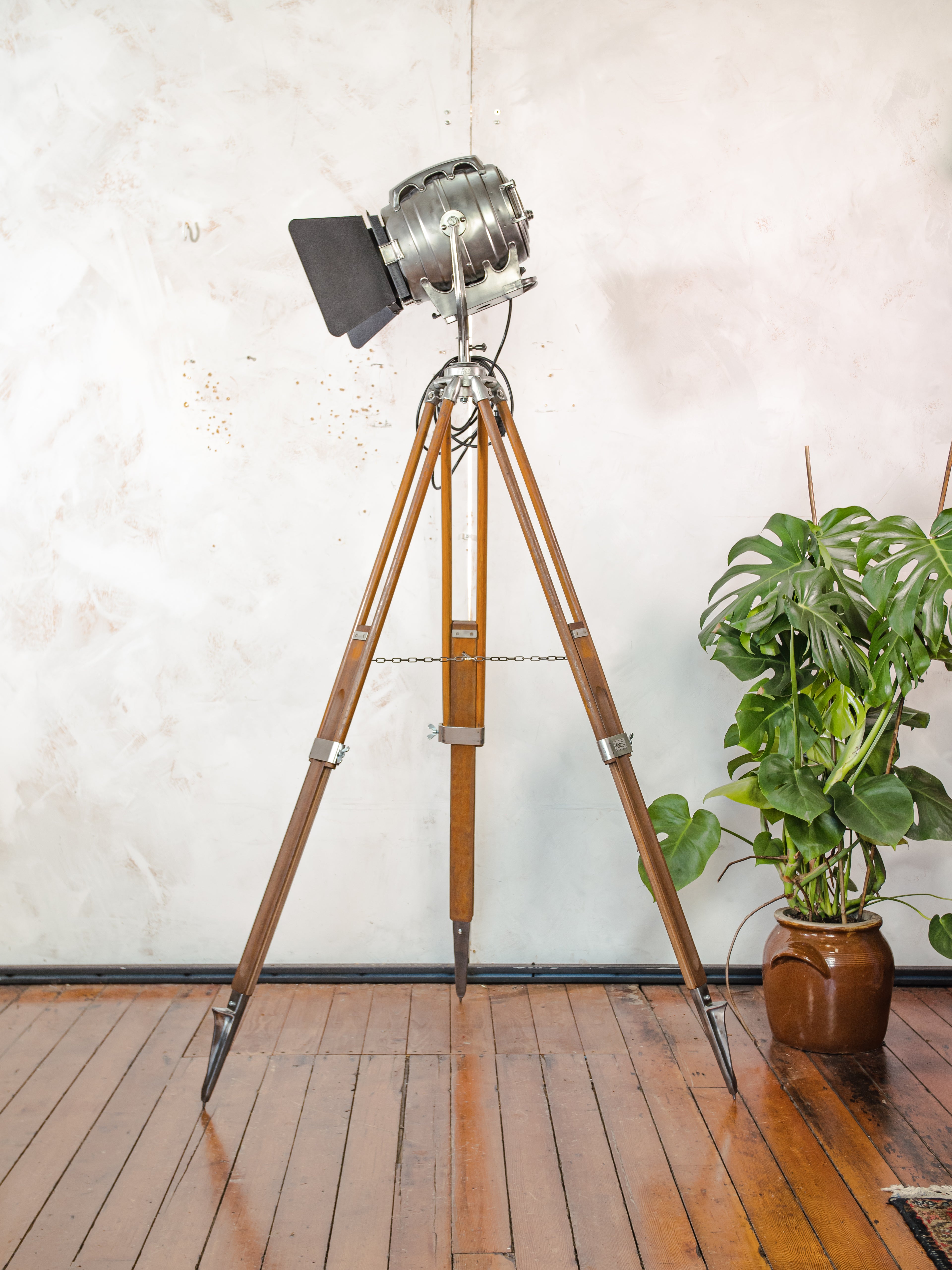 Bardwell McAlister 1950s Hollywood Keg Light Floor Lamp | Fresnel Lens | Barndoors | Vintage Tripod | Rewired E27 | Film Studio Spotlight