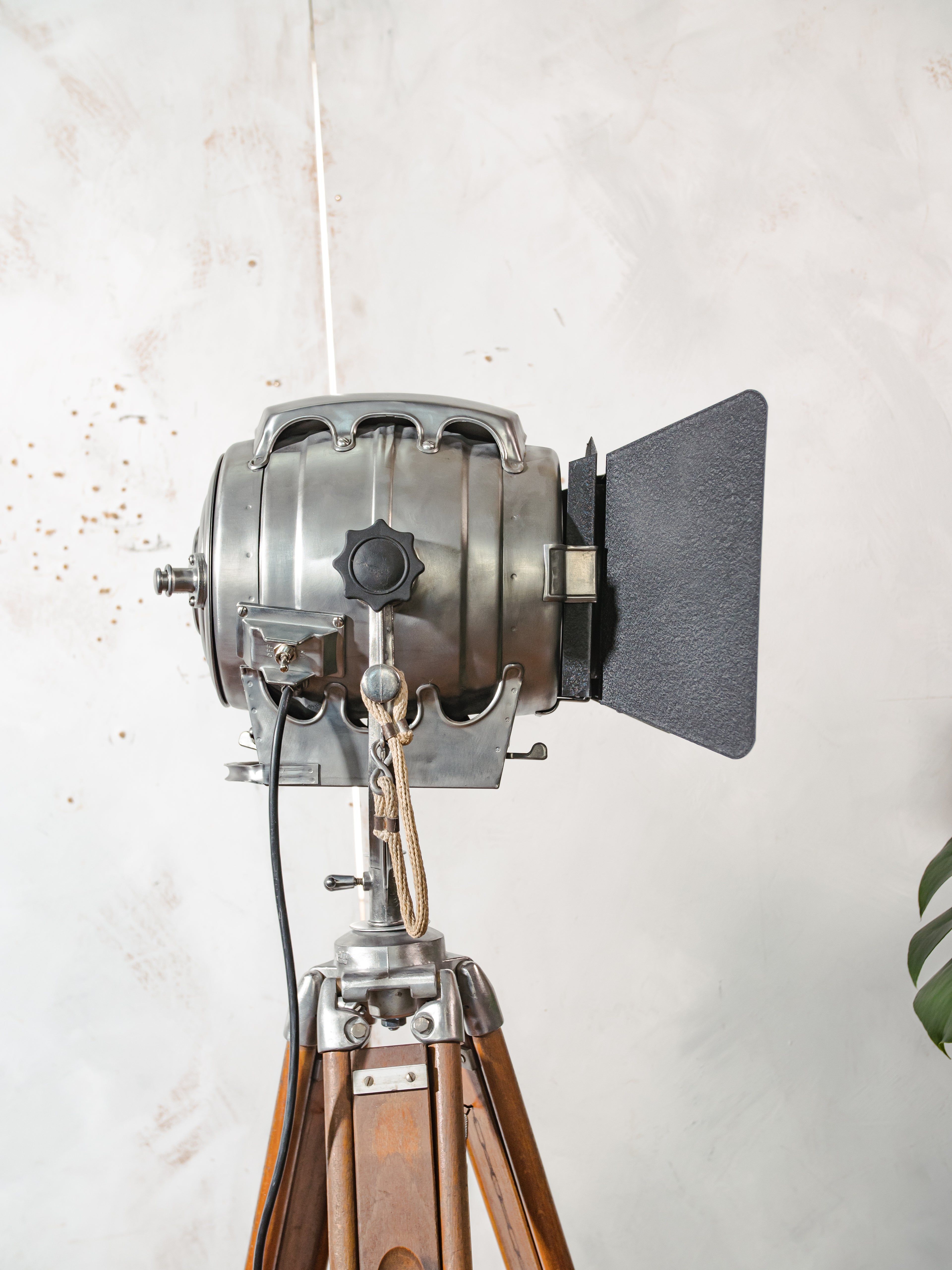 Bardwell McAlister 1950s Hollywood Keg Light Floor Lamp | Fresnel Lens | Barndoors | Vintage Tripod | Rewired E27 | Film Studio Spotlight