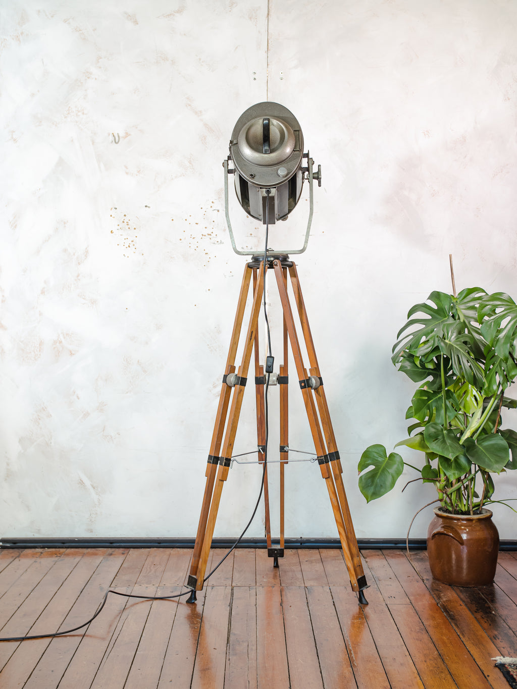 ADB SP.1000 XL Theatre Spotlight Floor Lamp, 1960s Belgium, detail view 11