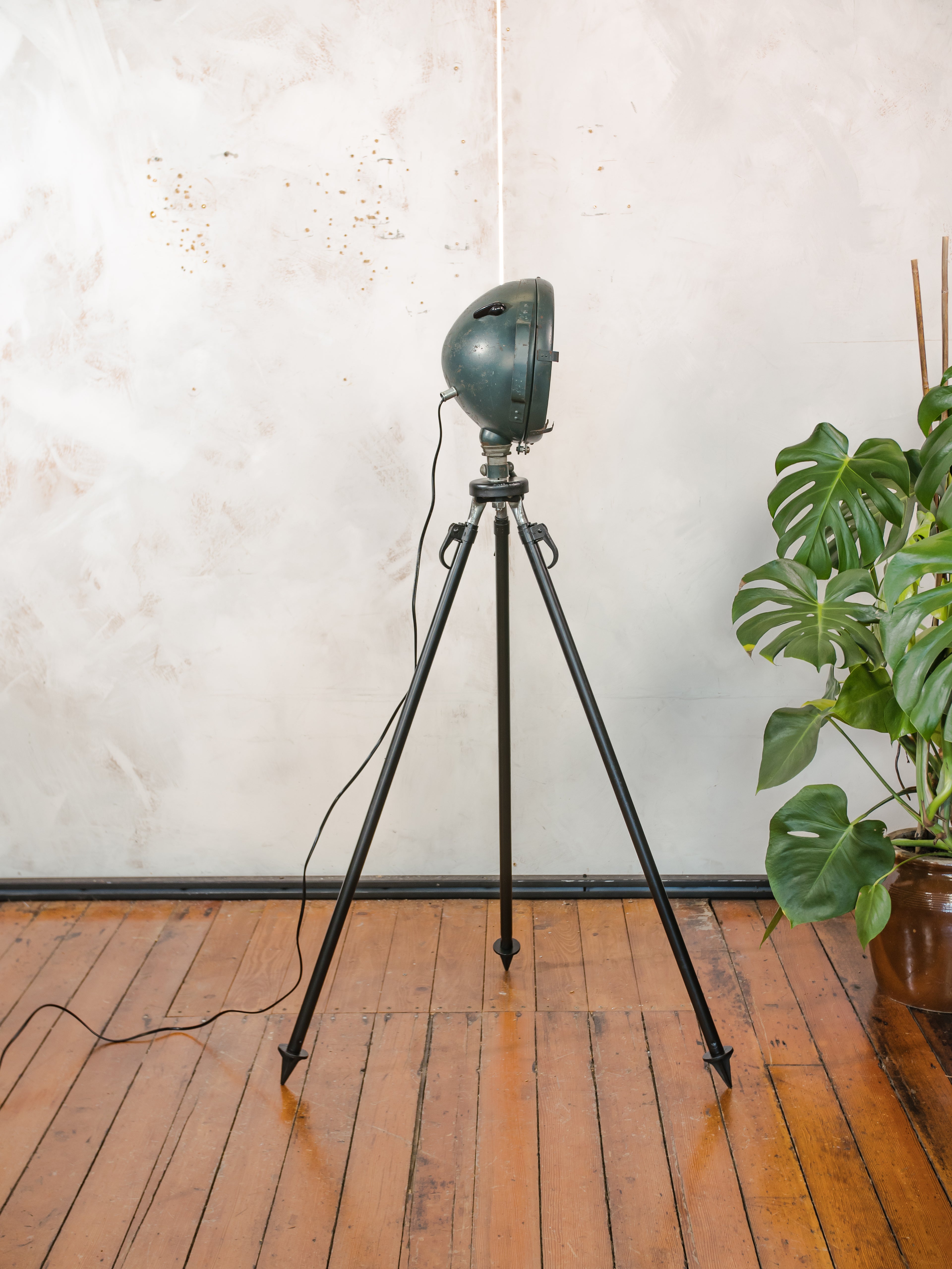 Vintage Military Spotlight Floor Lamp on original Tripod | Bosch Eisemann Industrial Searchlight | Industrial Loft Lighting