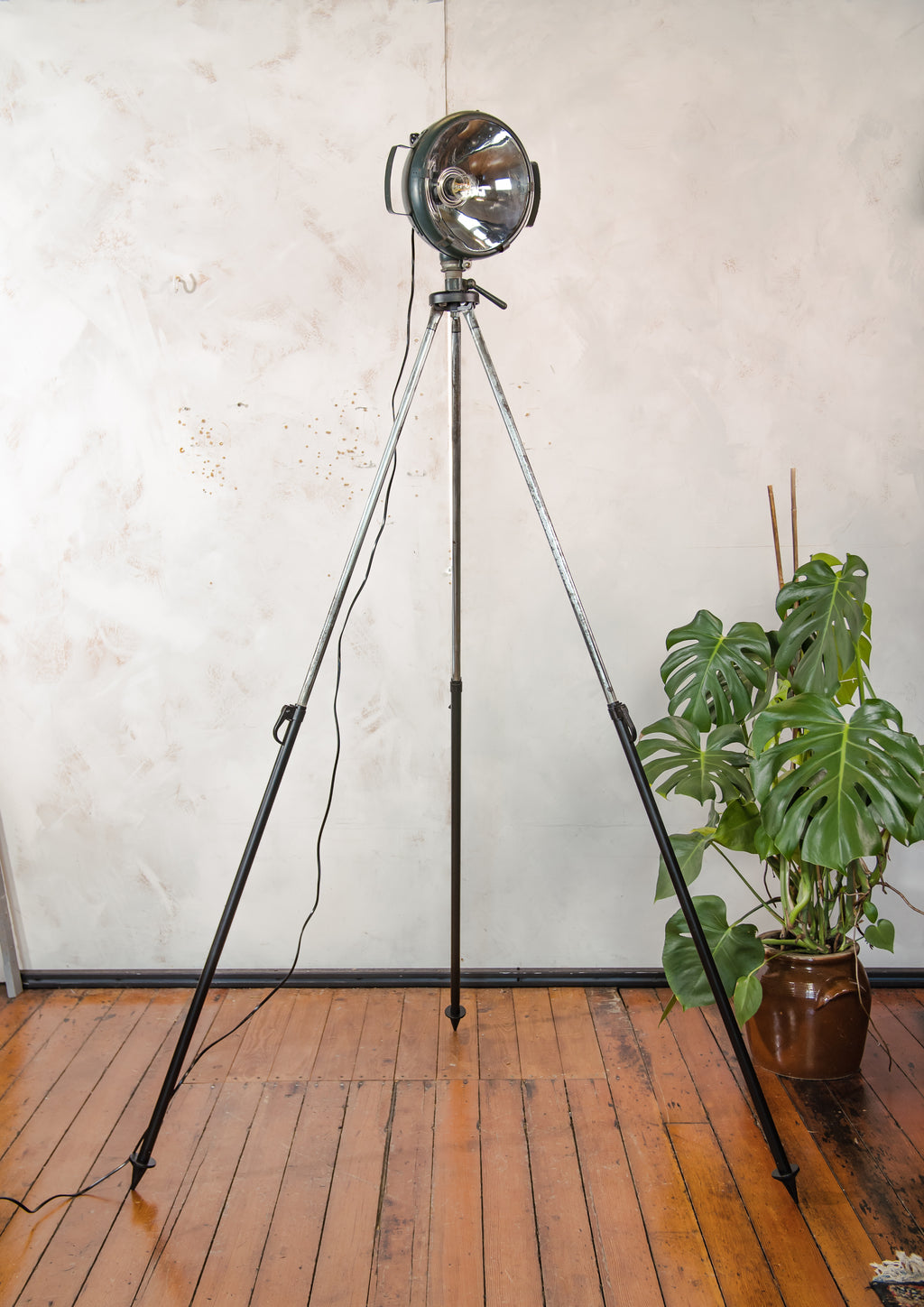 Vintage Military Spotlight Floor Lamp on original Tripod | Bosch Eisemann Industrial Searchlight | Industrial Loft Lighting