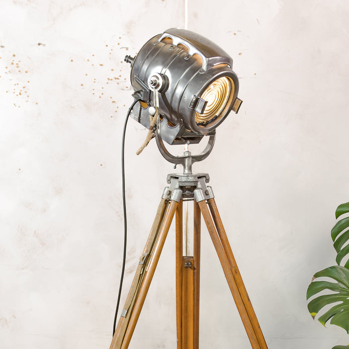Bardwell McAlister 1950s Hollywood Vintage Movie Keg Light on Wooden Surveying Tripod, Semi-Polished Film spotlight Floorlamp