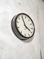 Large Vintage Industrial Wall Clock by Pragotron | 1960s Station Timekeeper, Bakelite dark brown body, 50Ø