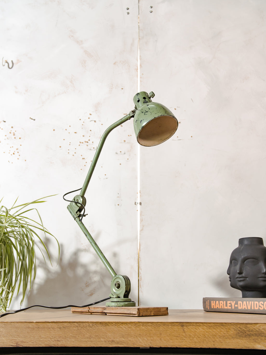 1940s Hala Zeist, Model 122 Swing Arm Lamp, Vintage Industrial Desk Light - Patina Green