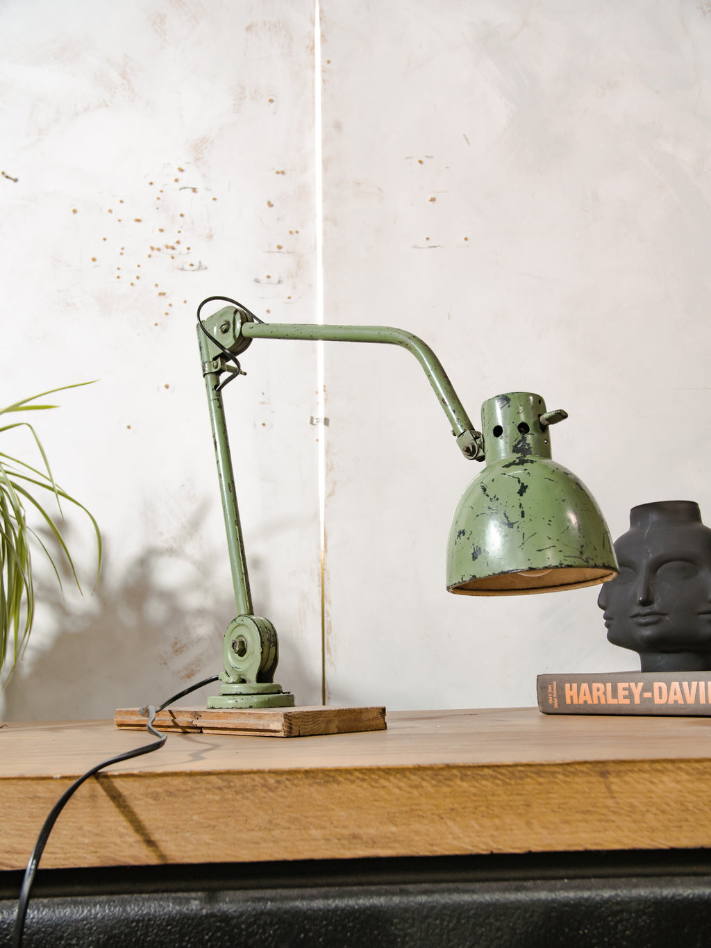 1940s Hala Zeist, Model 122 Swing Arm Lamp, Vintage Industrial Desk Light - Patina Green