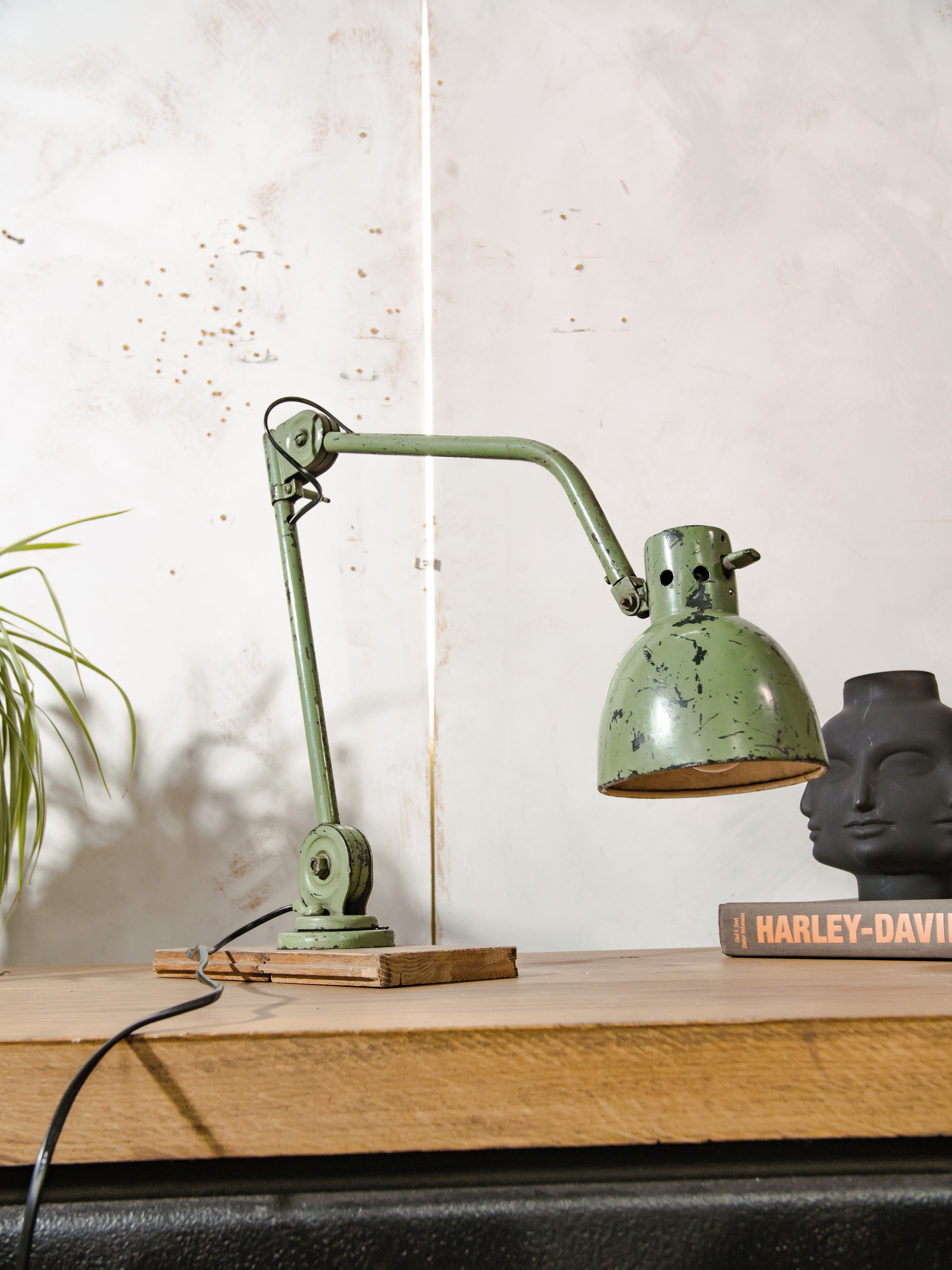 1940s Hala Zeist, Model 122 Swing Arm Lamp, Vintage Industrial Desk Light - Patina Green