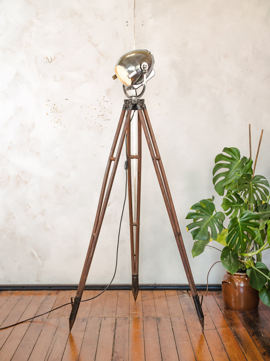 1950s Polished Strand Electric Patt 123 Theater Spotlight Floor Lamp, Surveying Tripod Stage Light, Film loft lighting