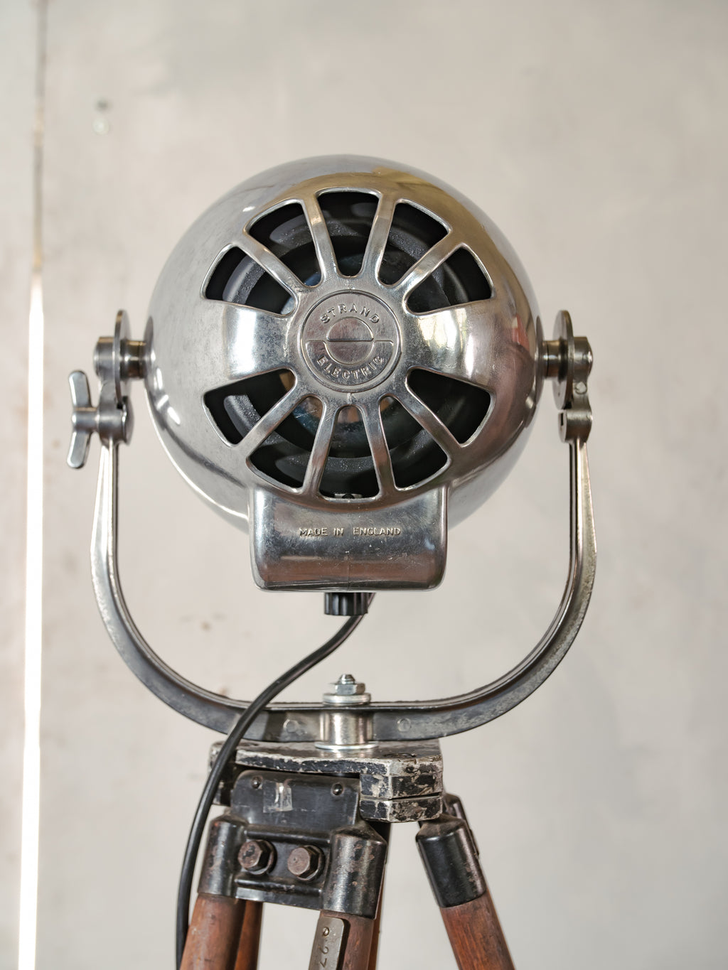 1950s Polished Strand Electric Patt 123 Theater Spotlight Floor Lamp, Surveying Tripod Stage Light, Film loft lighting