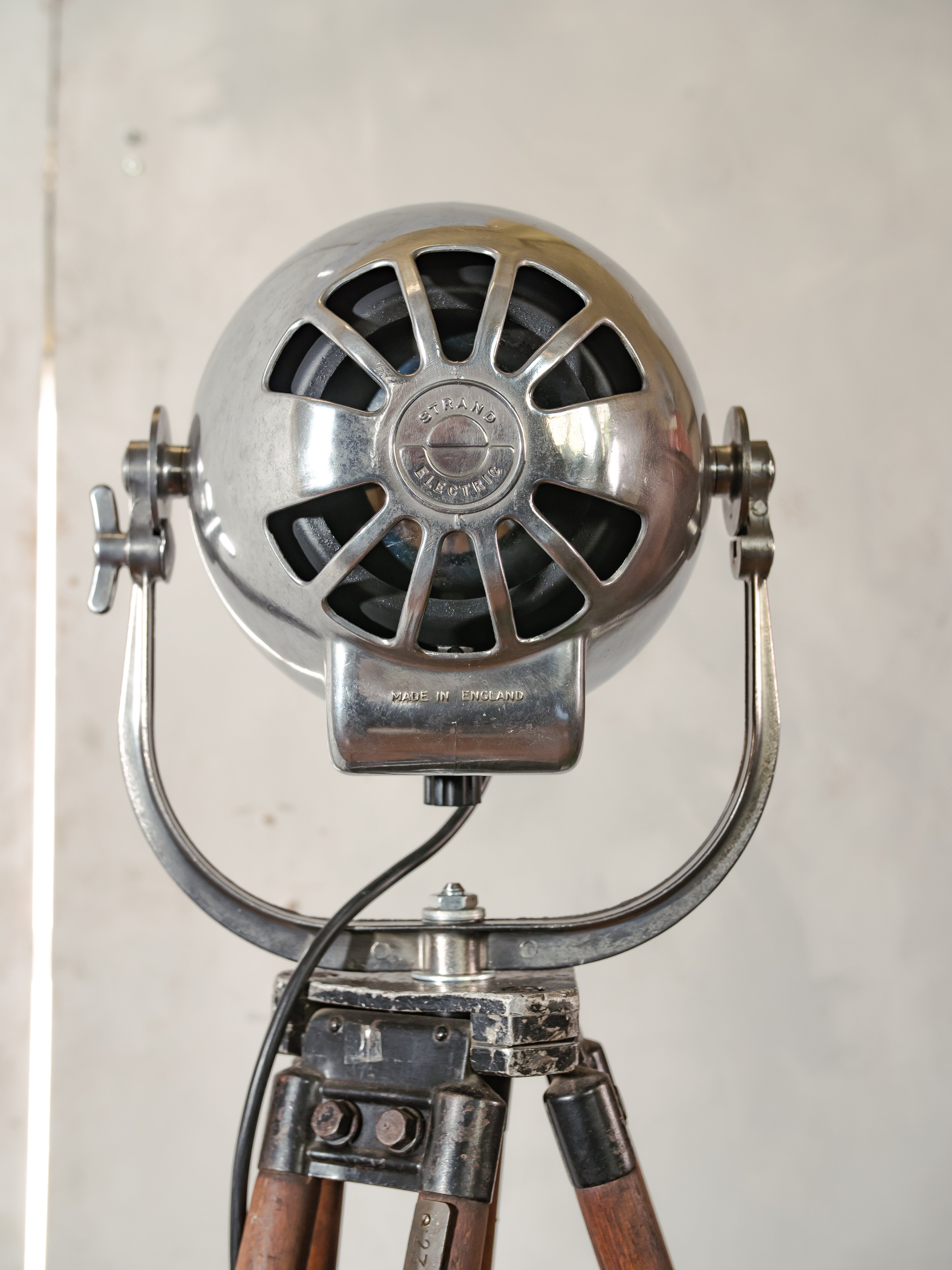 1950s Polished Strand Electric Patt 123 Theater Spotlight Floor Lamp, Surveying Tripod Stage Light, Film loft lighting