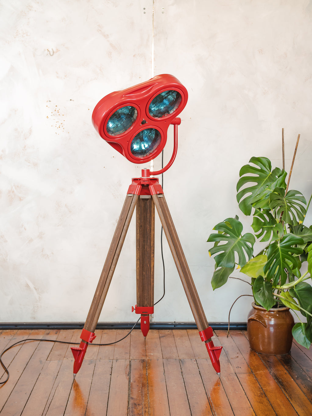 Retro Red Heraeus Hanaulux London Vintage Surgical Spotlight Floor Lamp, Upcycled Medical History on Wooden Surveying Tripod