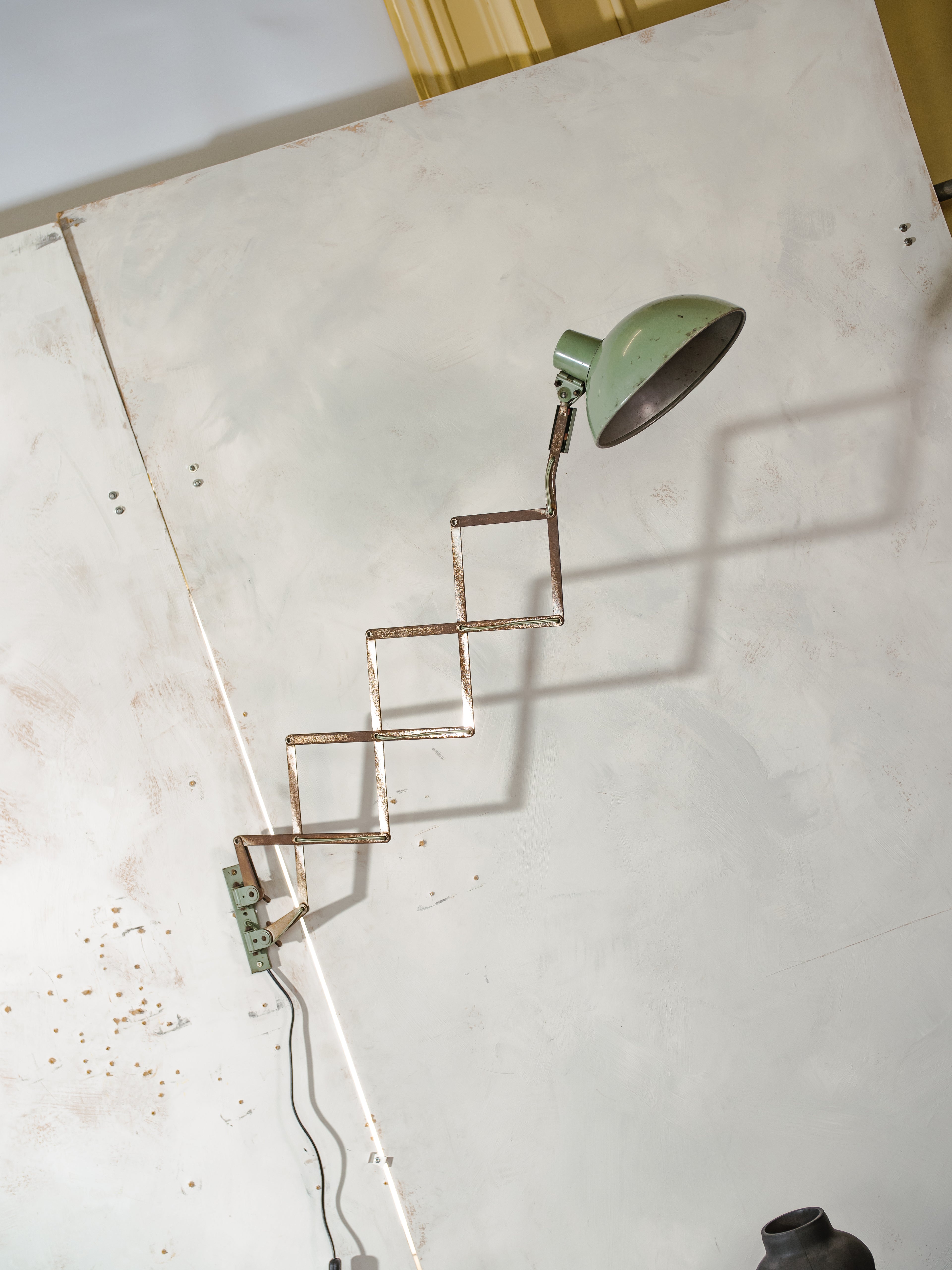 Vintage French Industrial Scissor Wall Lamp, Circa 1950s, Workshop Light Extendable, Rustic Green Patina