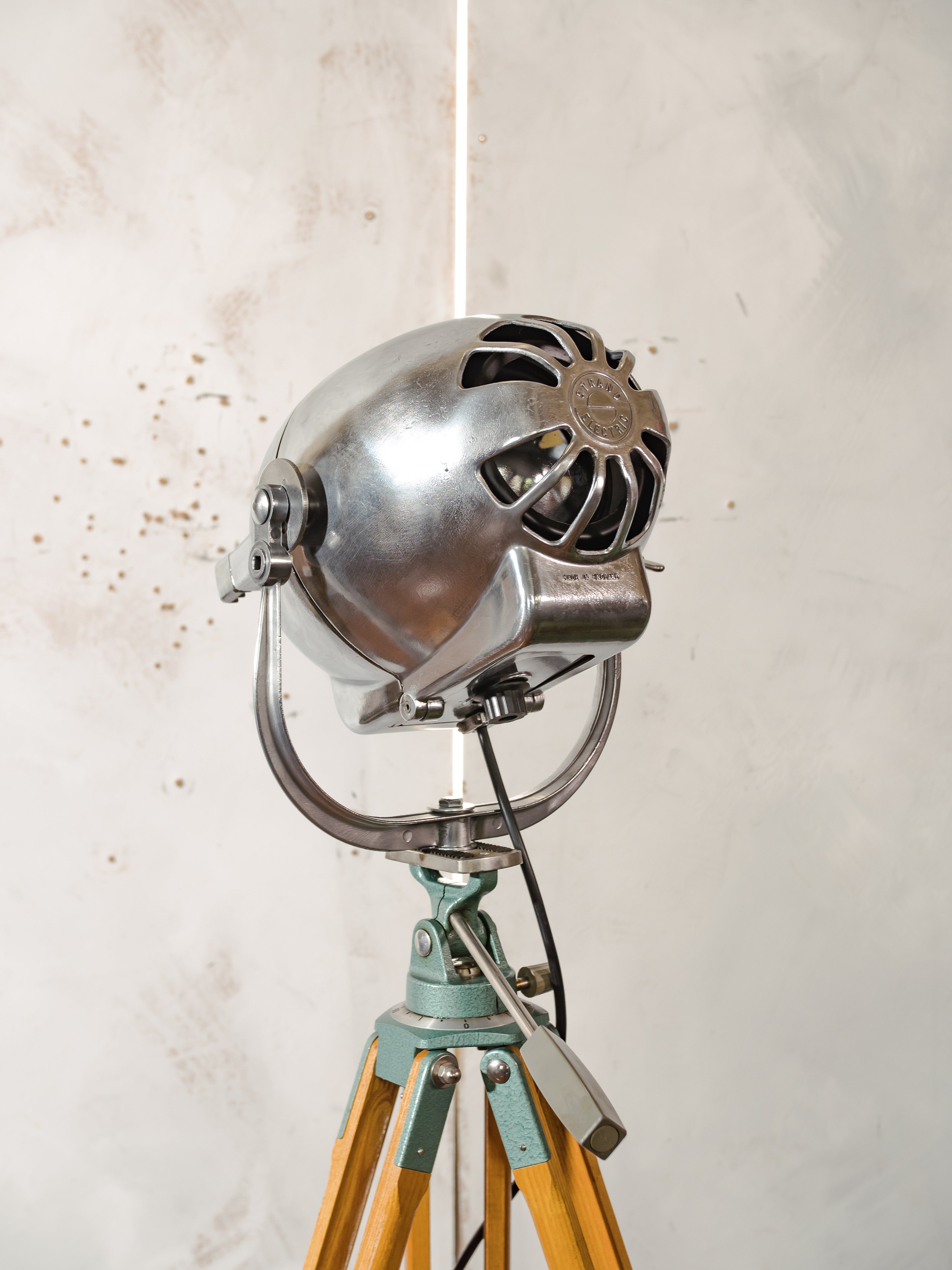 Vintage Strand Electric Patt 123 Theater Spotlight Floor Lamp, Industrial Tripod Stage Light, Polished Film Light, Loft Lighting Decor