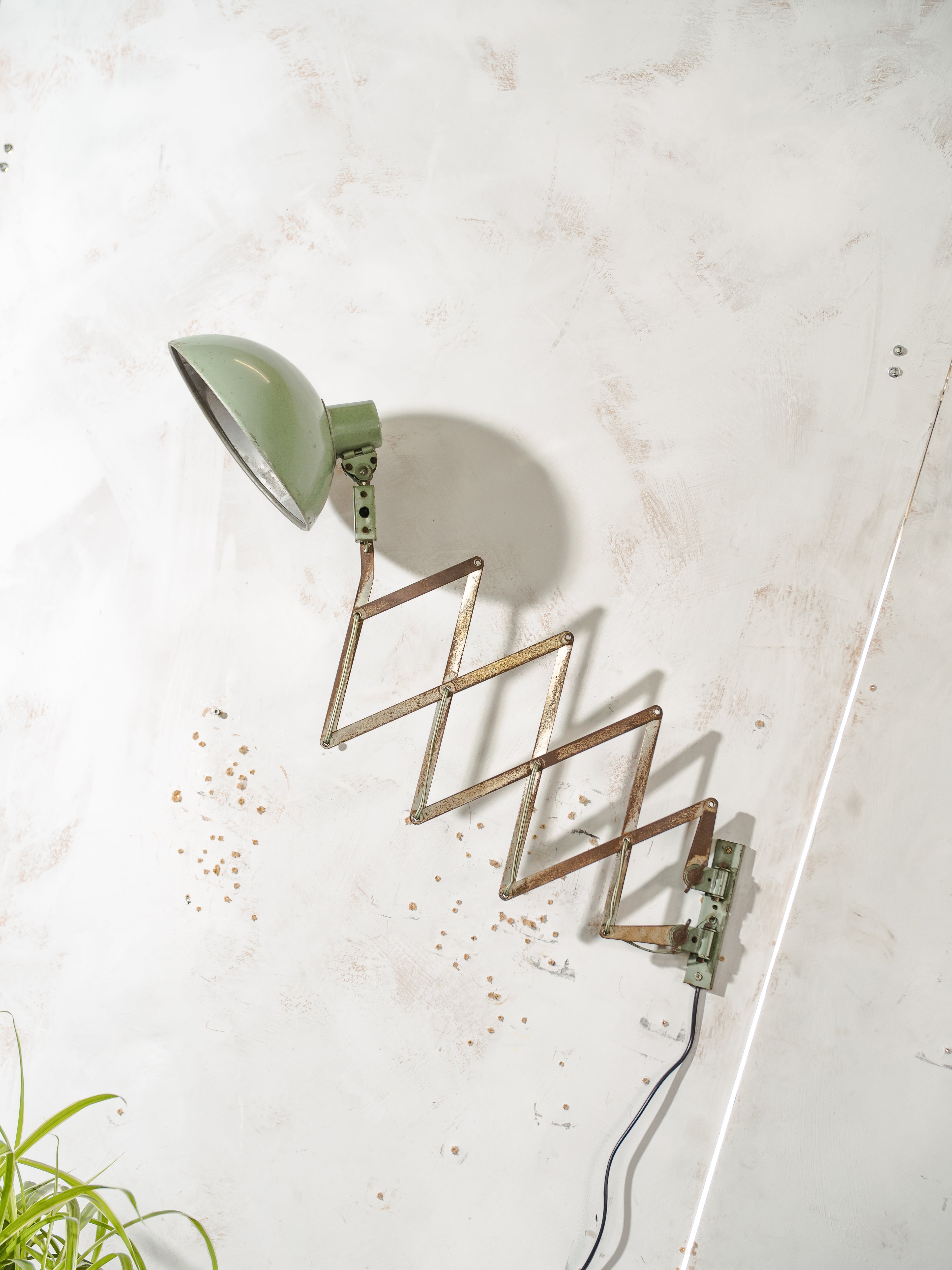 Vintage French Industrial Scissor Wall Lamp, Circa 1950s, Workshop Light Extendable, Rustic Green Patina
