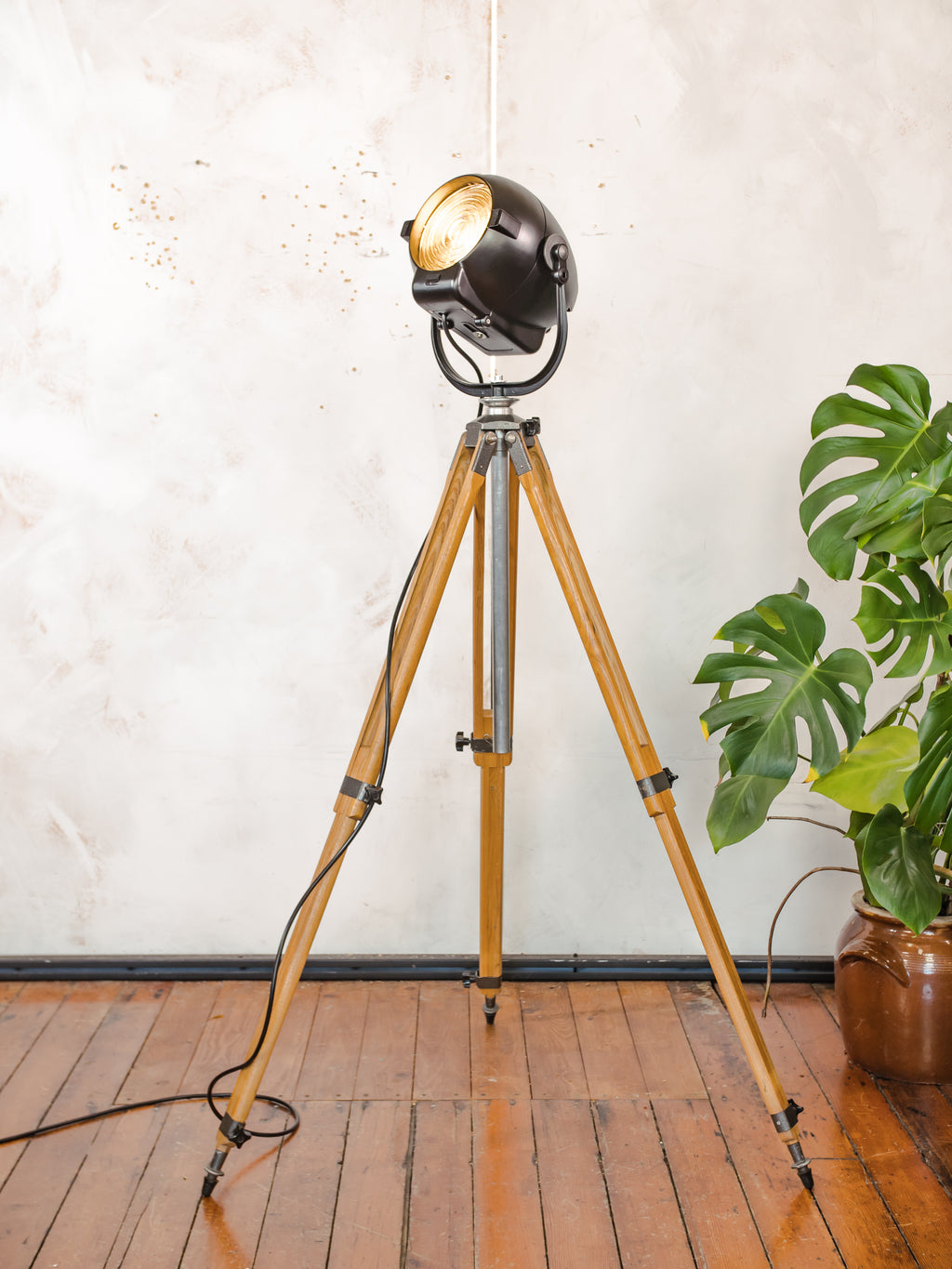 1950s Matte Black Renovated Strand Electric Patt 123 Theater Spotlight Floor Lamp, Berlebach Tripod Stage Light, Designer Loft Decor